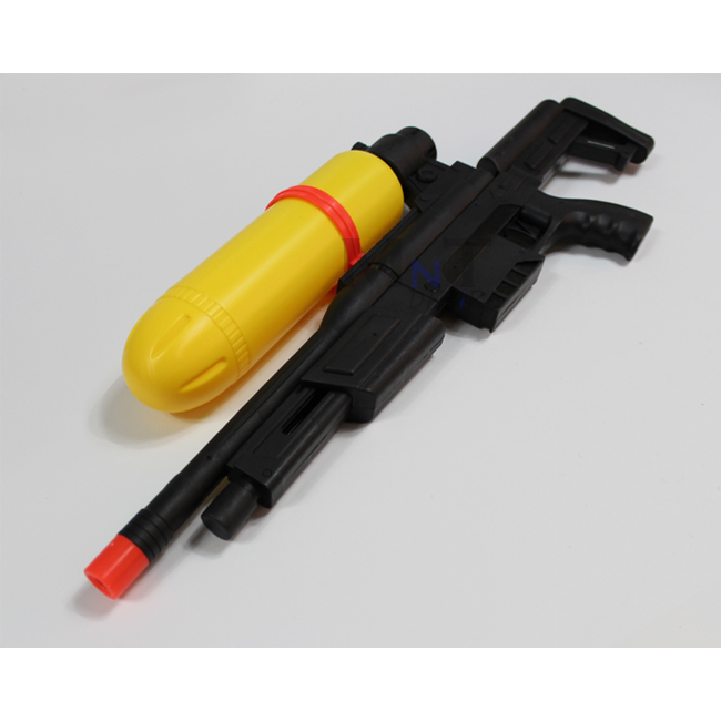 powerful squirt gun