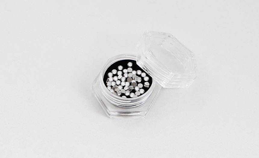 도나와,donawa,스와로브스키,네일스톤,네일재료,네일큐빅,젤네일,젤네일스톤,네일파츠,셀프네일,네일비즈,팬시스톤,플랫백스톤