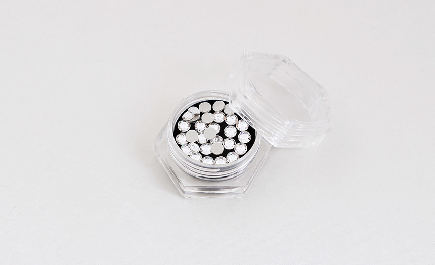 도나와,donawa,스와로브스키,네일스톤,네일재료,네일큐빅,젤네일,젤네일스톤,네일파츠,셀프네일,네일비즈,팬시스톤,플랫백스톤