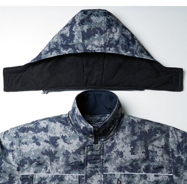                                                                   탈부착 가능한 후드