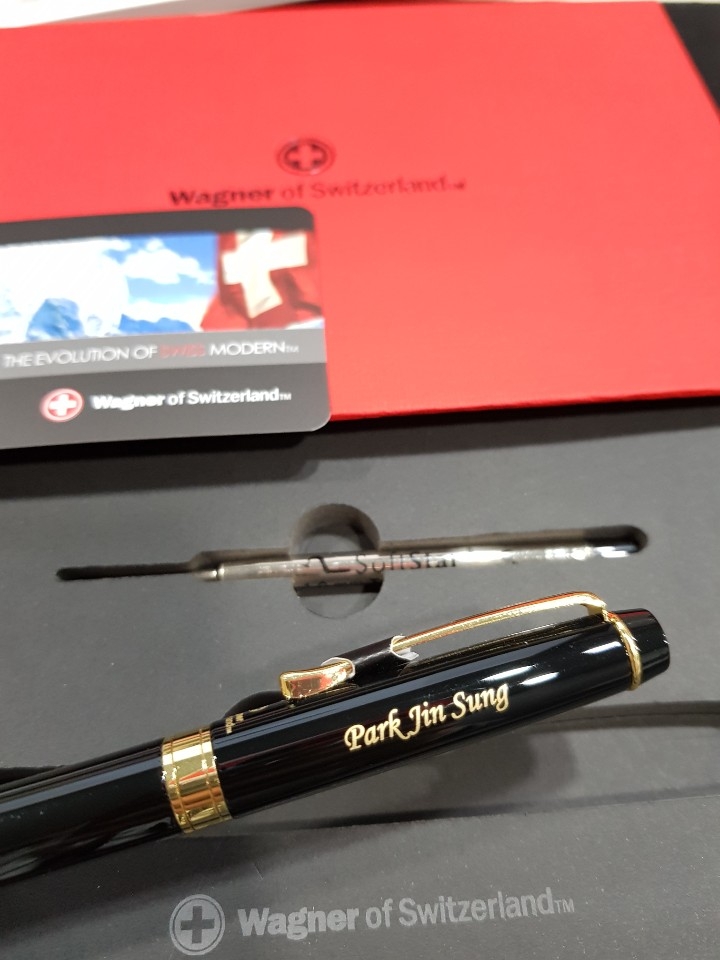                                   블랙(골드) 영문 2번 폰트