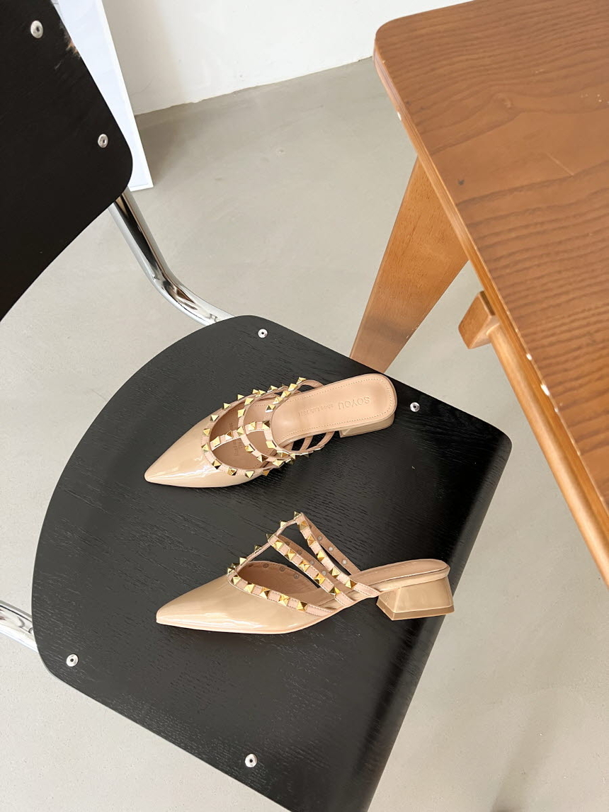 여성 소가죽 스터드 여성뮬슬리퍼형샌들