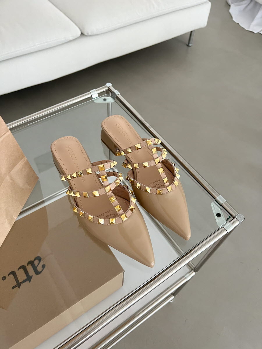 여성 소가죽 스터드 여성뮬슬리퍼형샌들