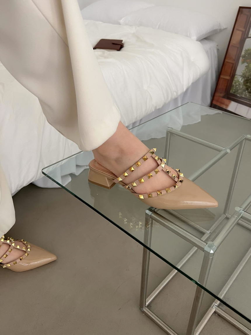 여성 소가죽 스터드 여성뮬슬리퍼형샌들