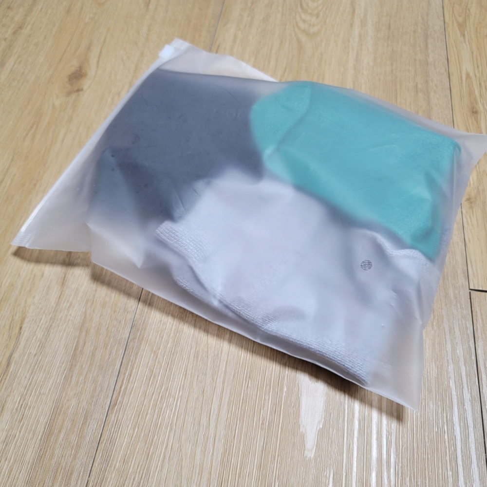 작은홀로그램파우치 비닐포장재료 위생팩 퍼플가방 수납백 백팩 위생보관용품 지퍼포장봉투 집중풀오피스 생필품보관용품 수건파우치 색상소분지퍼백 반투명 슬라이드 25x35 지퍼백