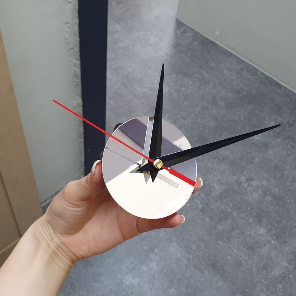 숫자넘버벽시계 자동밝기조절시계 시크한벽시계 집꾸미기시계 다이닝룸시계 키치식탁시계 원형무소음시계 인디고벽시계 모던시계Cactus 벽시계플라워 재활용시계 실버 저소음 디자인 벽시계