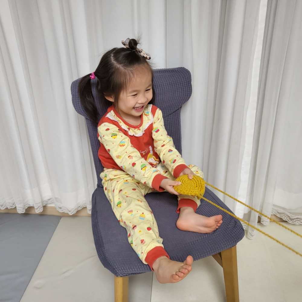 인조가죽소파 통풍의자 휴대용안대 인테리어패브릭 블루컴퓨터의자 모던스틸등받이의자 스틸바텐실내용의자 데님접이식의자 의자관련부품 소파쿠션 식탁의자 커버 진그레이 리폼 천갈이 의자