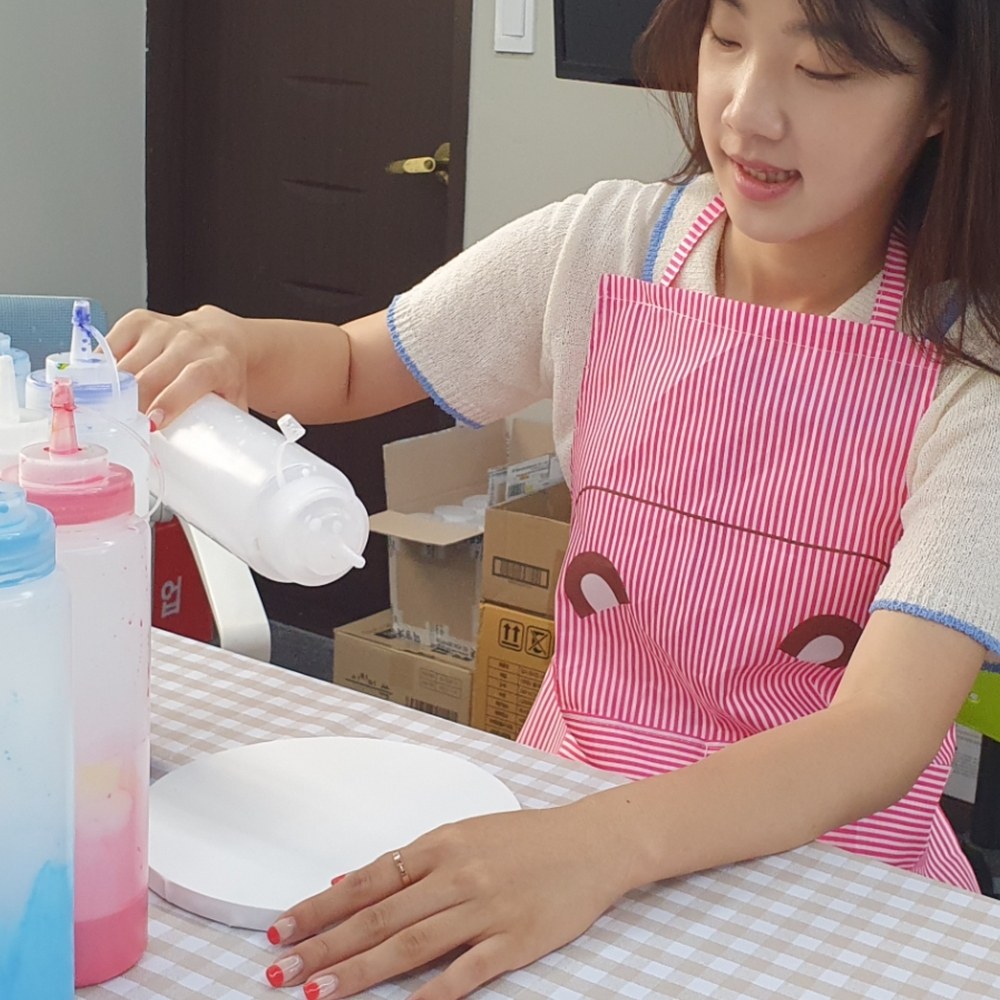 요리가방 체크린넨캡 방염처리 플라워레이스손수건 다용도헤어코일 미용패드 레스토랑서빙 트위드데님스커트 맛집기념품 주방가구 체크악세사리 헤드밴드 곰돌이 포켓형 핑크 귀여운 앞치마