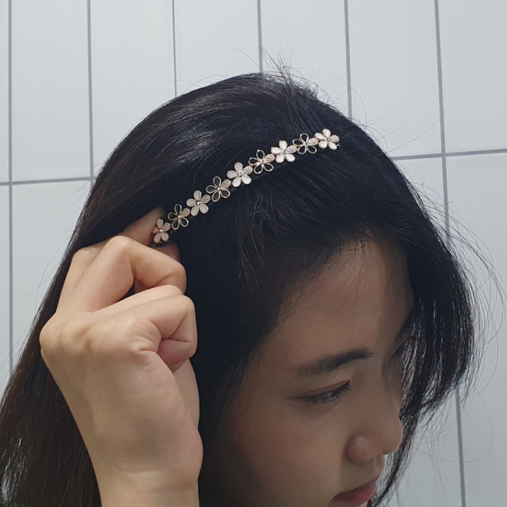 클립형헤어빗핀 펄악세사리 헤어핀 헤어악세사리 펄핀 블랙헤어악세사리 올림머리클립형 헤어스타일링악세사리 플라워헤어빗핀 플라워헤어액세서리 클립형 블랙 플라워 올림머리 헤어빗핀
