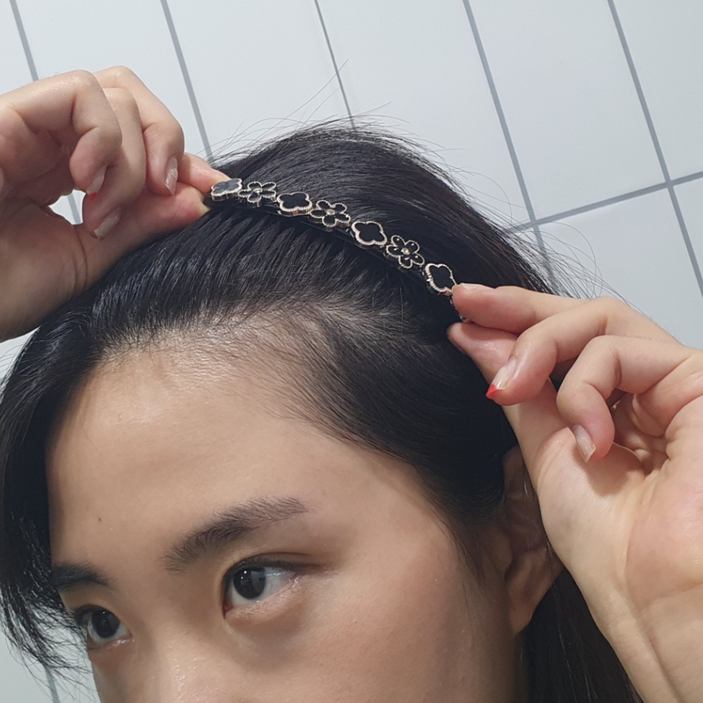 헤어악세사리 헤어볼륨집게 포인트헤어밴드 올림머리비녀 쥐머리끈 생쥐머리끈 보라색헤어액세서리 악세사리 헤어토숍상품 헤어핌 꽃도트액세서리 올림머리 헤어빗핀 클립형 블랙클로버 헤어액세서리