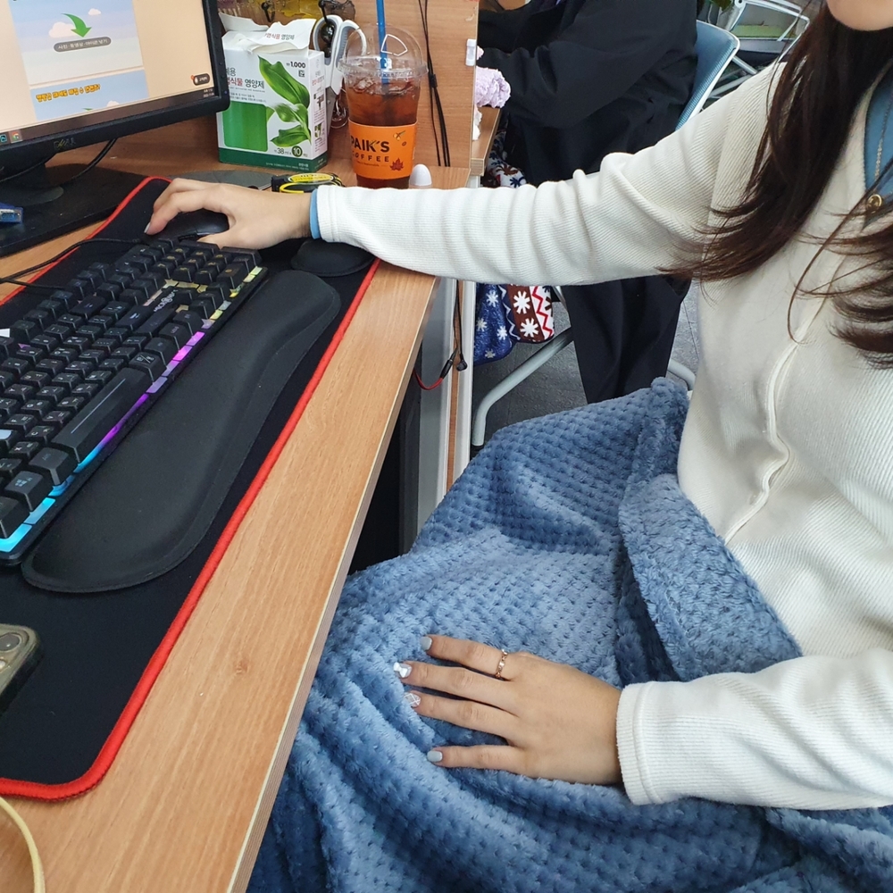 보온침구중형 낮잠용블랭킷 플리스블랭킷 따뜻한겨울블랭킷 겨울침실인테리어 무릎덮개 극세사보온제품 비상용덮개 동물모티브이불 포근한블랭킷 여행망토 양면 극세사 와플모양 블루 담요
