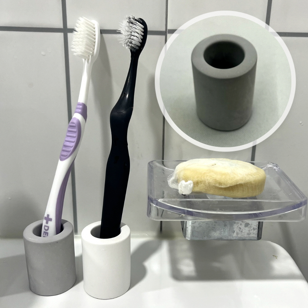 화장실수납 스텐레스칫솔꽂이 칫솔정리함 벽걸이칫솔집 세라믹칫솔꽂이 다용도칫솔꽂이 흡착식칫솔꽂이 벽걸이수납선반 욕실거치대 화장실정리선반 화장실세면대칫솔홀더 원형 규조토 그레이 칫솔꽂이