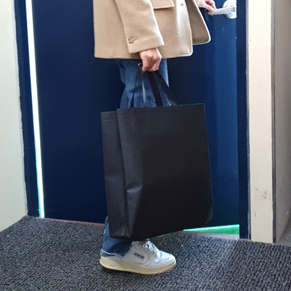 평면종이가방 무늬쇼핑백 손잡이쇼핑백블랙 소쇼핑백 심플화이트쇼핑백 세로쇼핑백블랙 투톤블랙가방 소형쇼핑가방 블랙미니쇼핑백 부클로스쇼핑백 대 세로쇼핑백 부직포 가방 블랙 쇼핑백