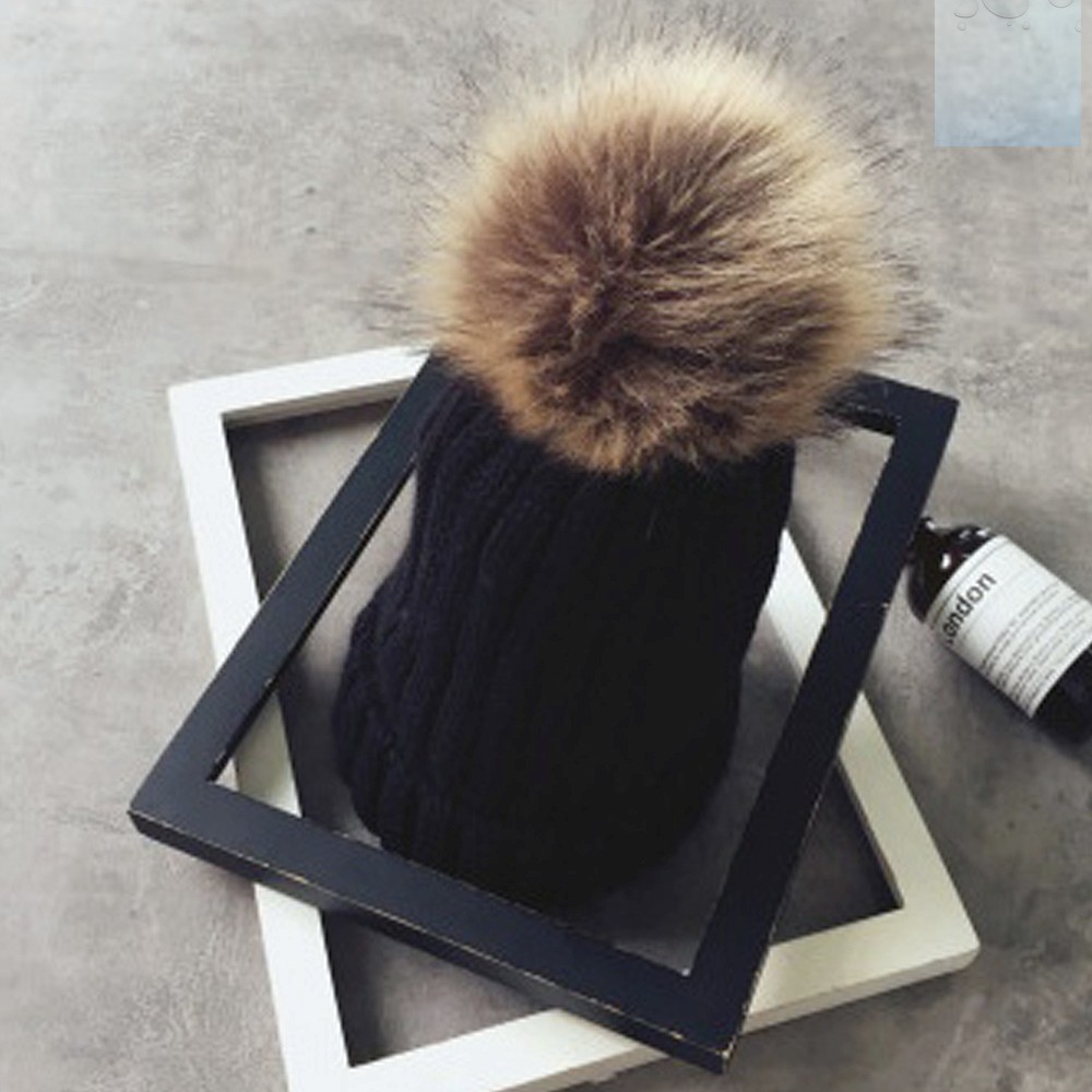 겨울 방한 스키 귀 워머 니트 털방울 모자 블랙 퍼 캡 겨울 패션 귀덮는