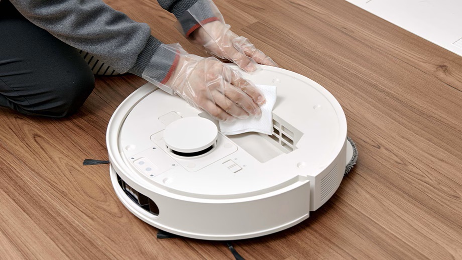 로봇 클리닝 예시 이미지