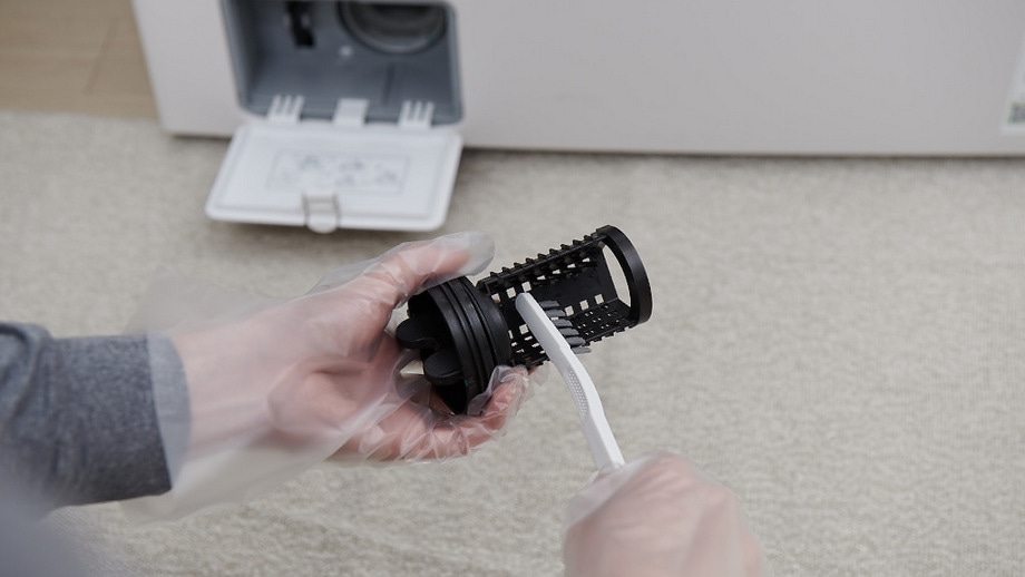 배수필터 세척 및 교체 예시 이미지