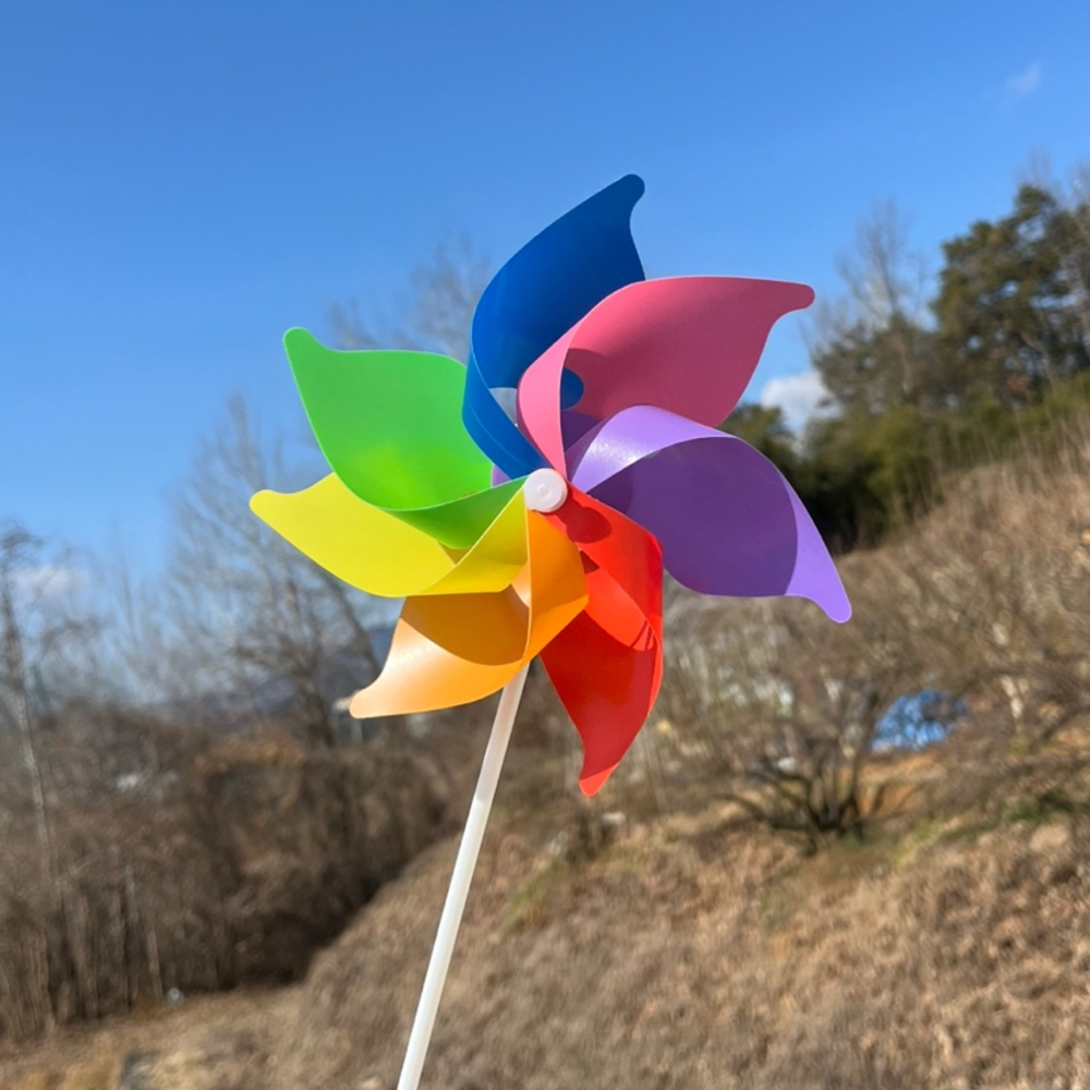산들바람 공원바람개비 토끼바람 바람개비수제 바람개비선물 돌바람개비 선물용바람개비 펀미터라기세트 바람빨개비 정원소품 팔랑팔랑바람개비 공예체험용품 레인보우 만들기 소형 바람개비