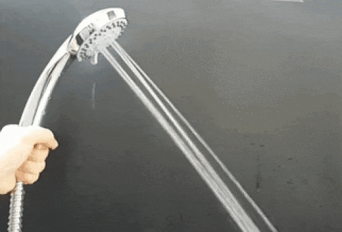 5c09daee4a10c.gif