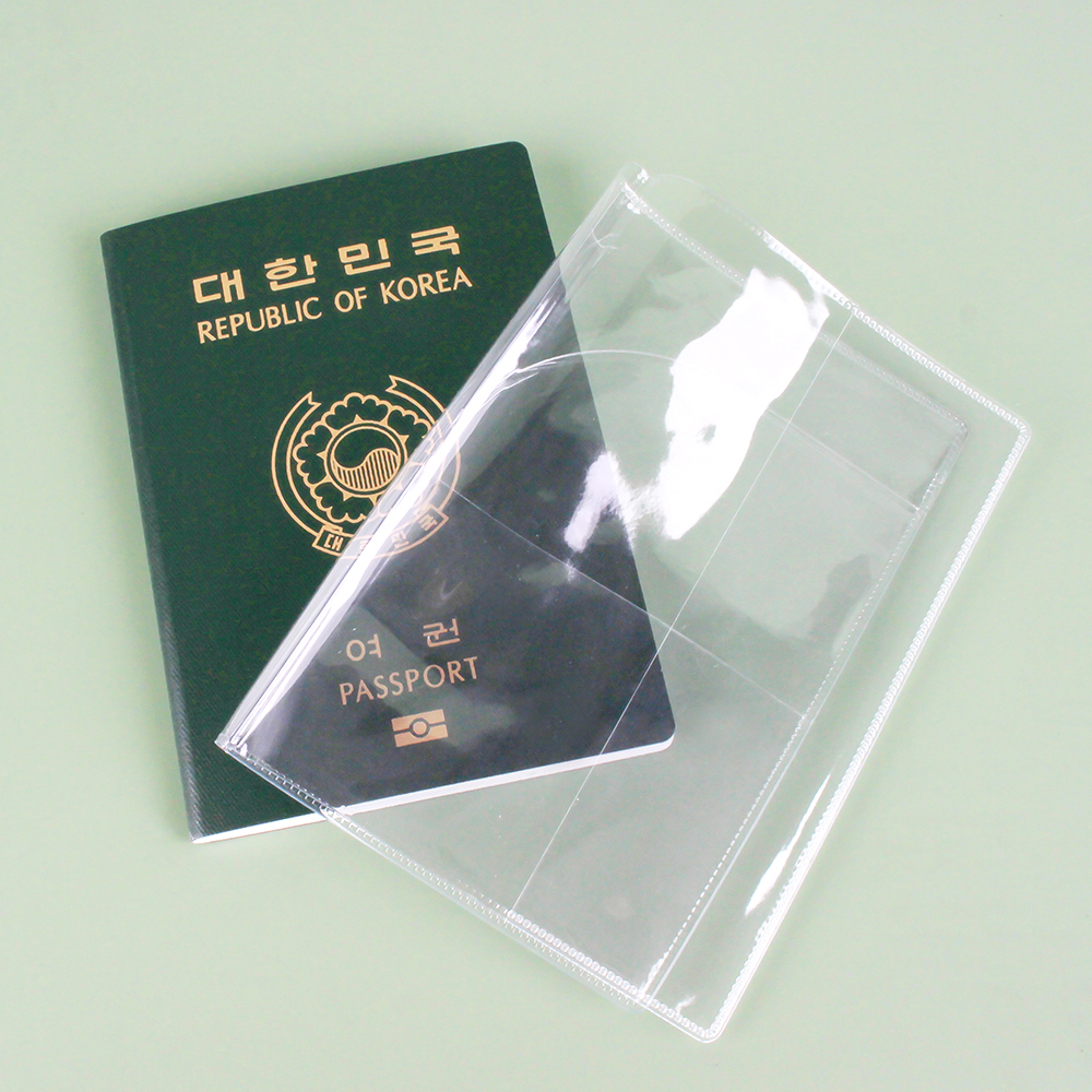 여권지갑연회색 여행용품 여권커버 가죽케이스 여권가방 인조가죽지갑 여행용케이스 여권보관파우치 트레블파우치 여행패션 여권보관케이스 커버 카드슬롯 신여권 투명 비닐 여권케이스