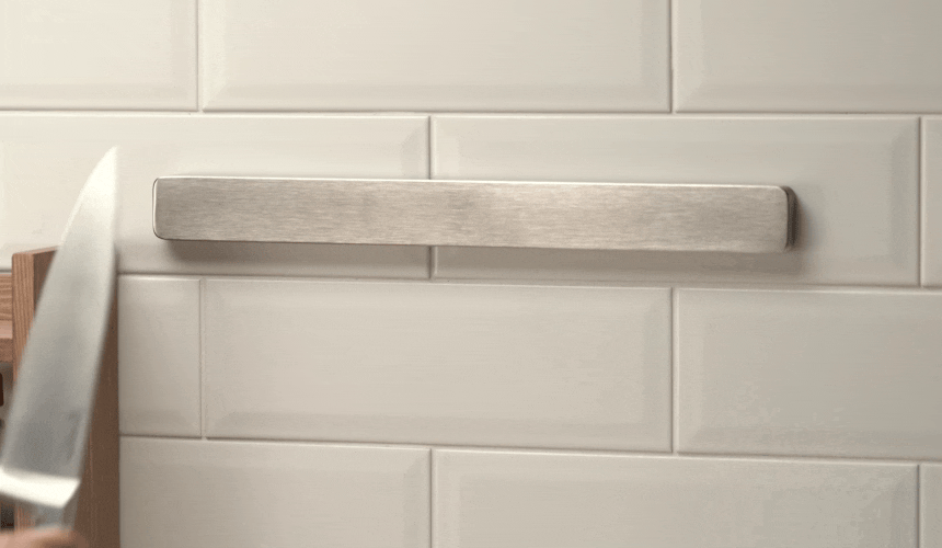 magnetic_stainless_steel_knife_holder_02.gif